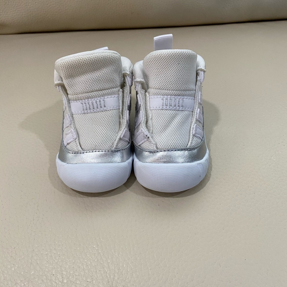 Jordan retro 11 crib shoes